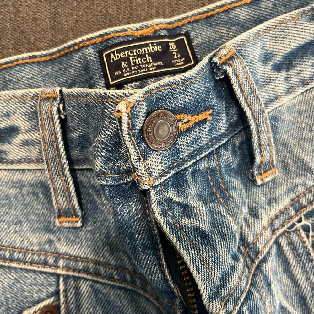 Woman’s bule jeans